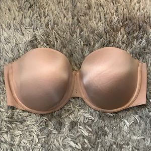 Victoria’s Secret Strapless Bra (38DD)